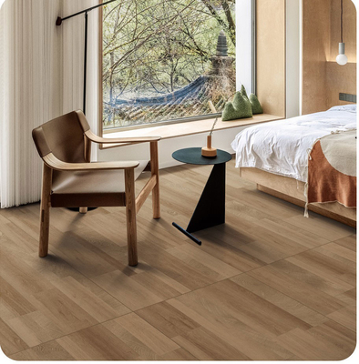 satın al Su geçirmez ve kayma karşıtı dış duvarlar Ahşap görünümlü porselen 600x1200mm Apartman için çevrimiçi üretim