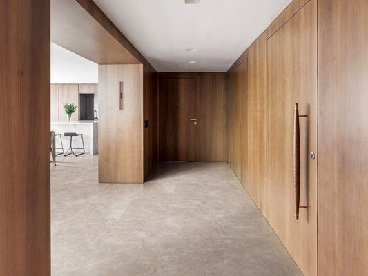 satın al Şaşırtıcı ve dayanıklı gri ve bej kapalı zemin 600x1200mm Replika yeniden inşaat için camlı porselen kiremitleri çevrimiçi üretim