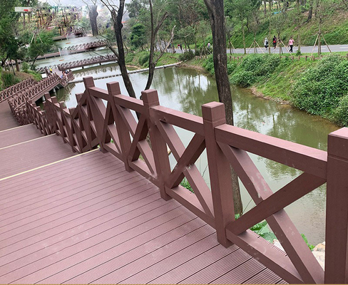 Bahçe Mühendisliği için SGS WPC Çit Paneli Koruyucu Korkuluk 2000x1200mm Dış Pano
