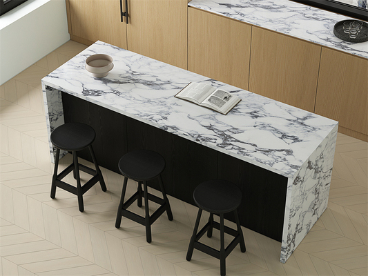 Beyaz 1600x3200mm cilalı camlı porselen sinterli taş levhası Ofis Asit Direnci için