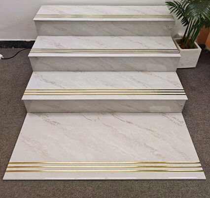 Açık Gri 470x1200mm Altın Mermer Bullnose Dekorasyon ve Daire İçin Tam Set Cilalı Sırlı Seramik Merdivenler