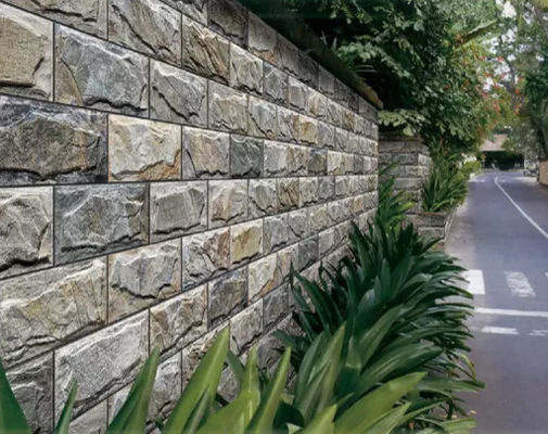 3 Boyutlu 9.6mm Dış Mekan Taş Kaplama Fayansları Açık Gri 20x40cm Seramik Duvar